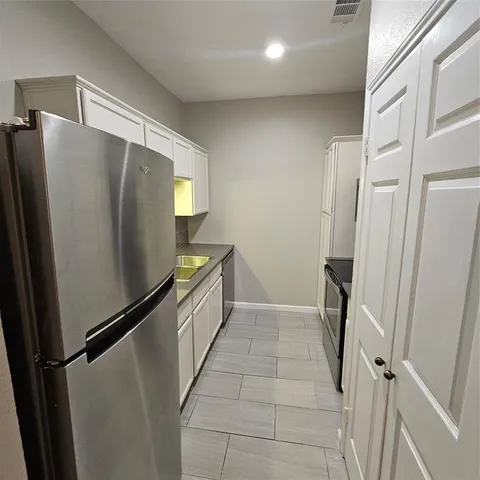 $1,195 | 9600 Royal Lane, Unit 612, Dallas, TX 75243