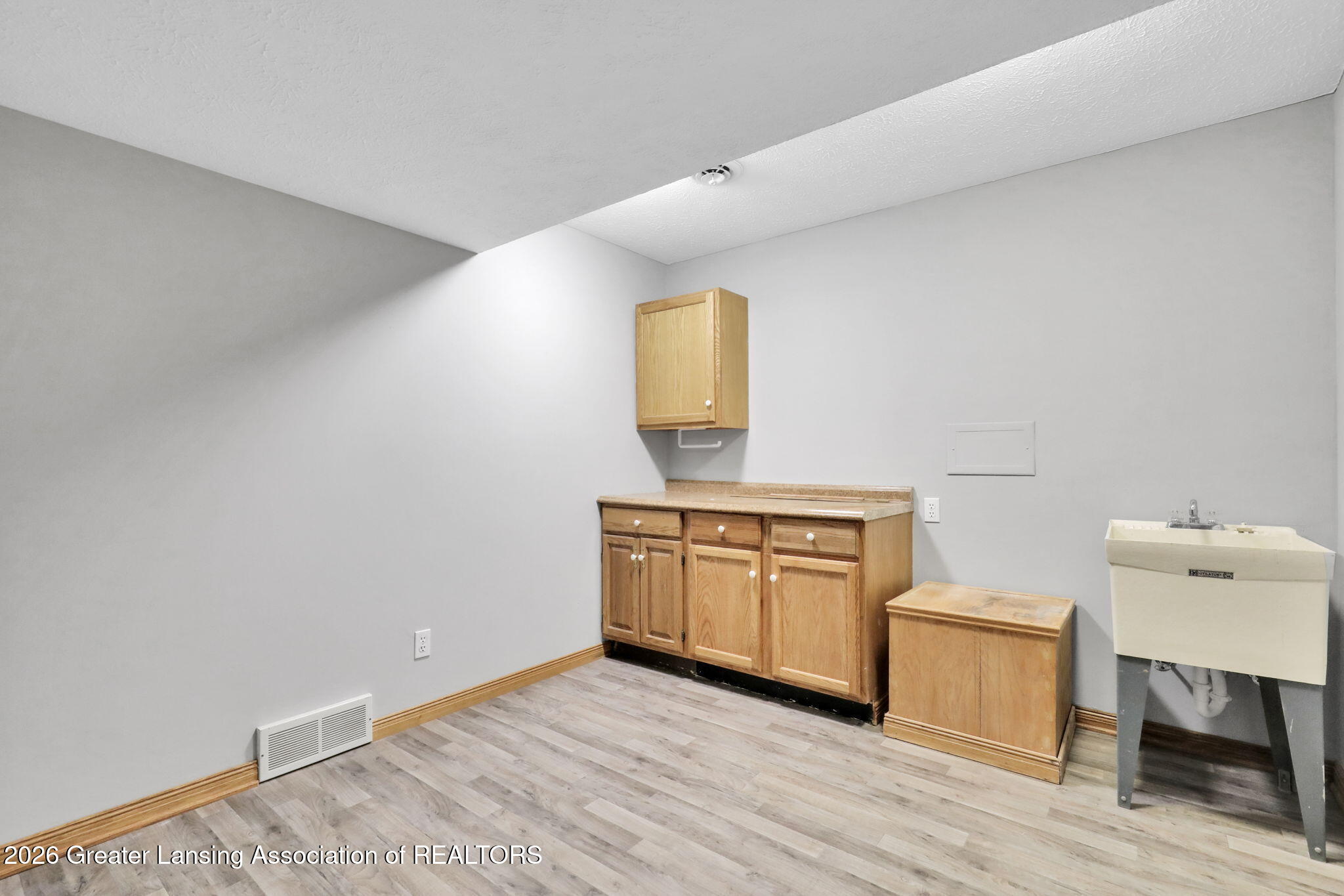 1649 South Ainger Road Charlotte, MI 48813 - Photo 24 of 30 24-web-or-mls-9I3A7241