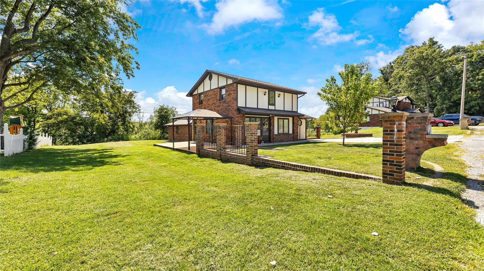 156 Gall Road Columbia, IL 62236 - Photo 1 of 36 Gallery Image 1