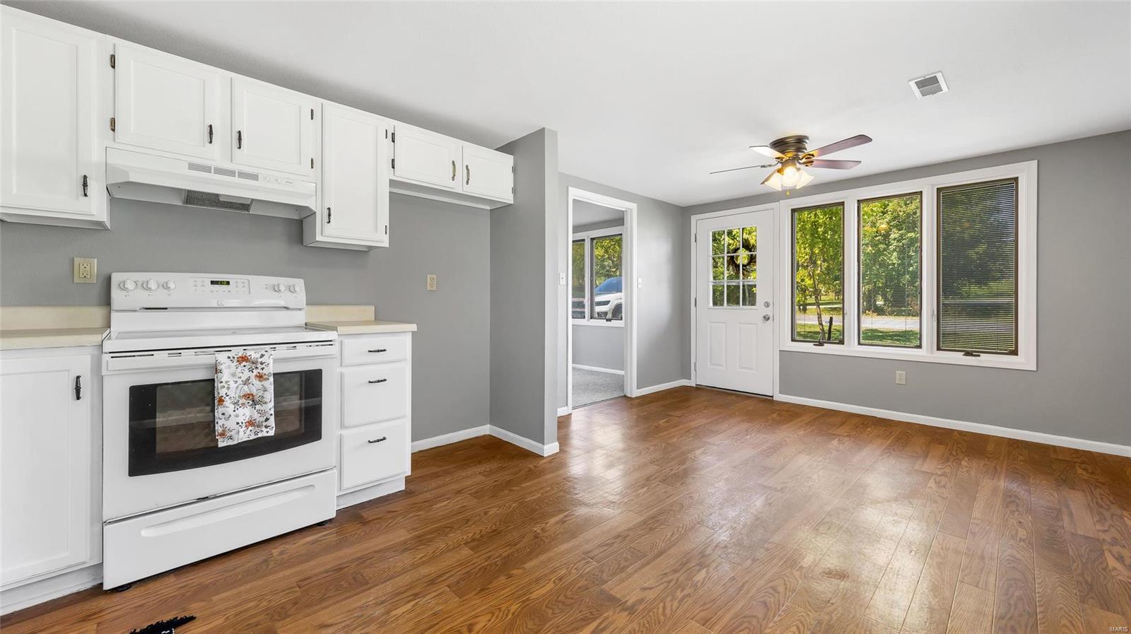 156 Gall Road Columbia, IL 62236 - Photo 6 of 36 Gallery Image 6