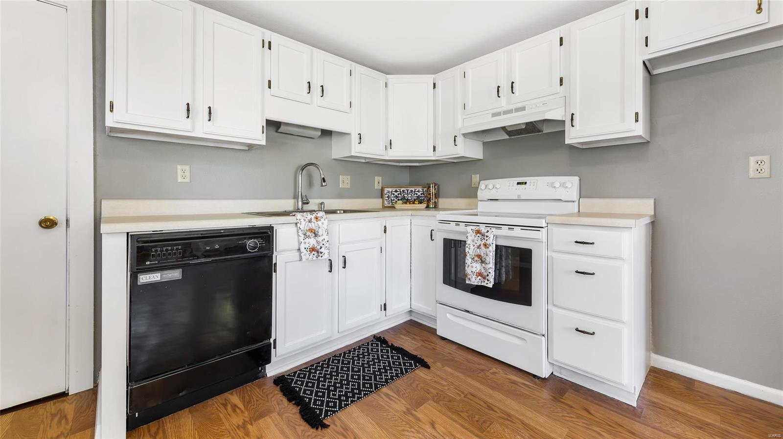 156 Gall Road Columbia, IL 62236 - Photo 7 of 36 Gallery Image 7