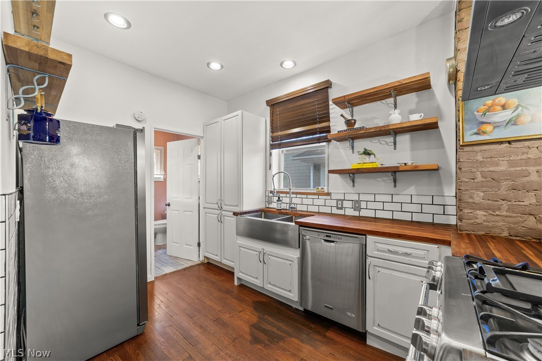 3000 Yorkshire Road Cleveland Heights, OH 44118 - Photo 12 of 33 Gallery Image 12