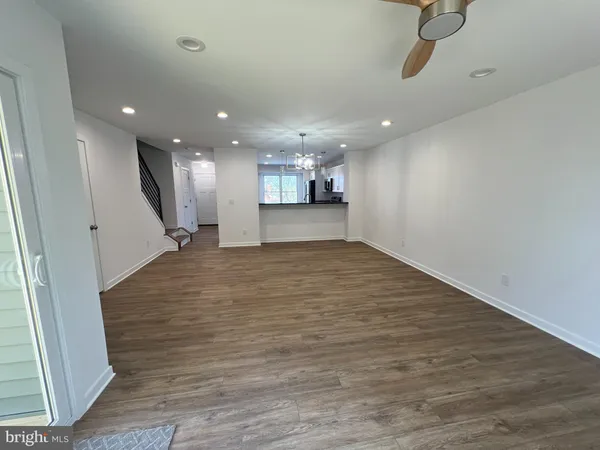 $2,600 | 352 West 11th Street, Front Royal, VA 22630