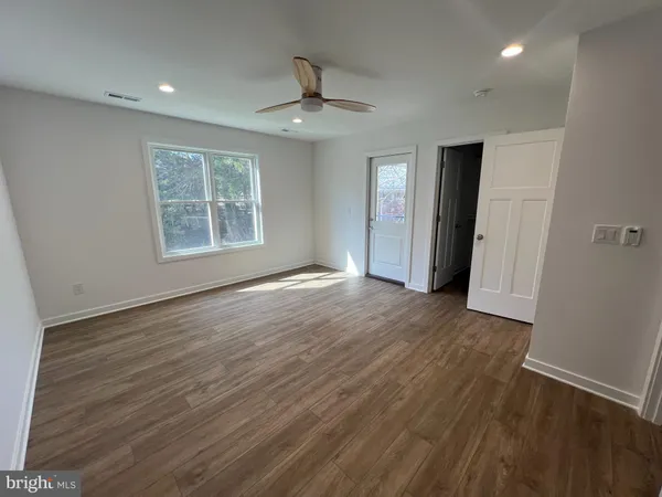 $2,600 | 352 West 11th Street, Front Royal, VA 22630