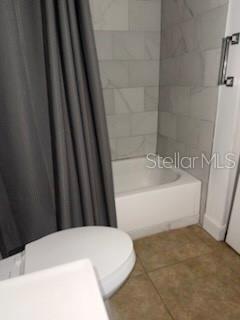 900 Lake Destiny Road, Unit B Altamonte Springs, FL 32714 - Photo 11 of 14 a bathroom with a bathtub and sink