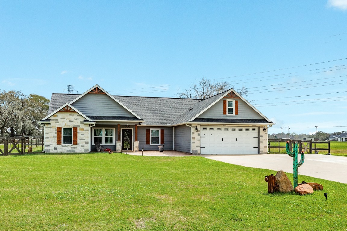 613 Winchester Trail Angleton, TX 77515 - Photo 33 of 33