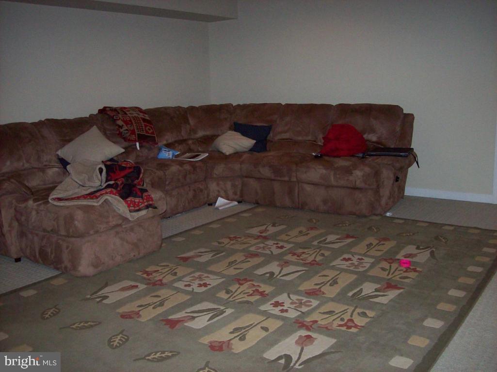 513 Center Road Quarryville, PA 17566 - Photo 5 of 24 Gallery Image 5