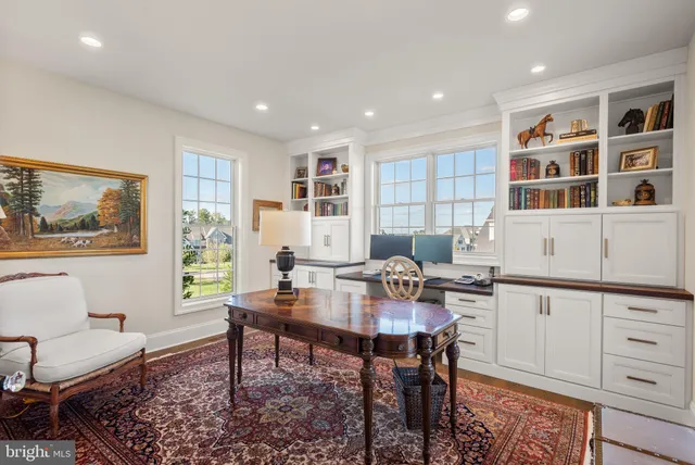 a view of a livingroom with furniture window and outside view