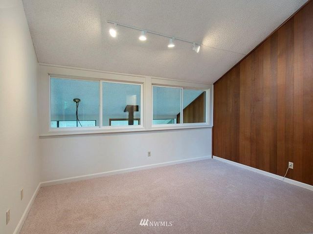 $200,000 | 13954 Northeast 60th Way, Unit 111, Redmond, WA 98052