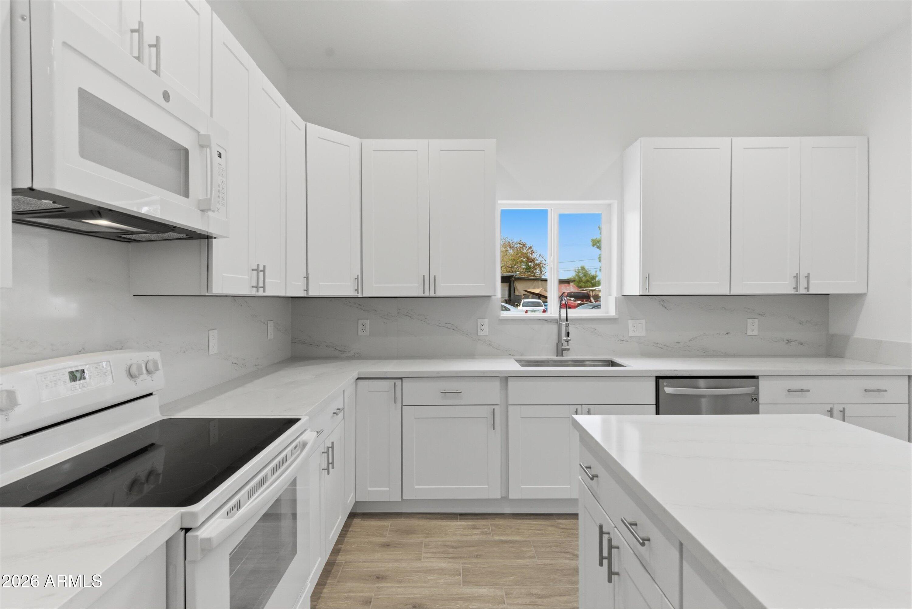 2709 East Phelps Road Phoenix, AZ 85032 - Photo 11 of 36