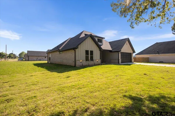 $439,900 | 15274 County Road 1100, Tyler, TX 75703