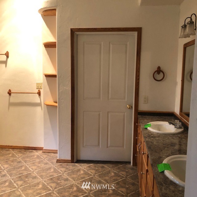 139 East Avery Road, Unit 26 Chehalis, WA 98532 - Photo 5 of 25