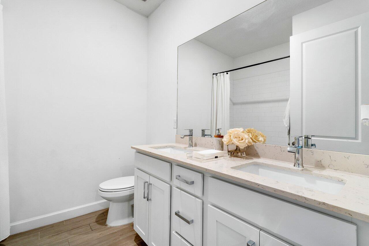 1406 Arrowhead Point Road Loxahatchee, FL 33470 - Photo 6 of 91 Bathroom 1