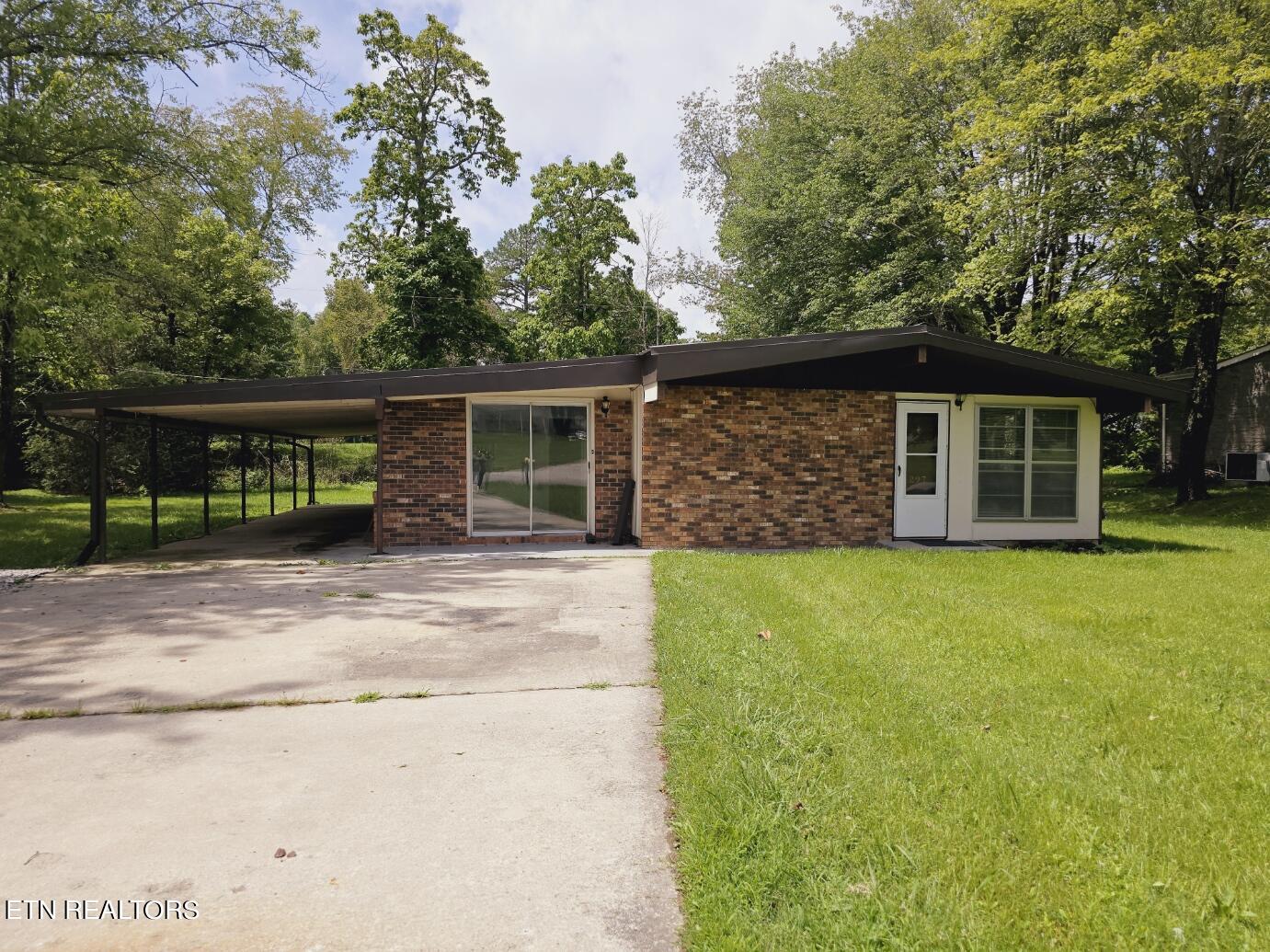 297 Sheppard Road Oneida, TN 37841 - Photo 50 of 50 1