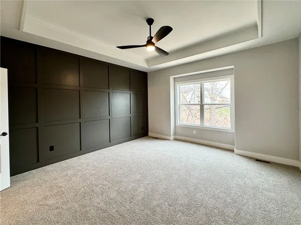 $699,900 | 5888 Northwest Black Oak Court, Parkville, MO 64152