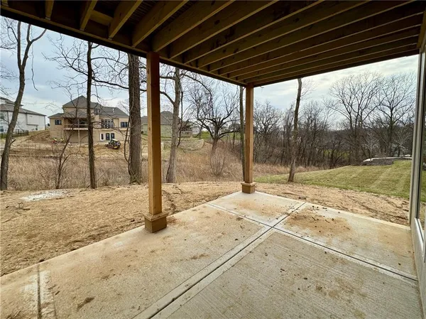 $699,900 | 5888 Northwest Black Oak Court, Parkville, MO 64152