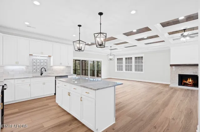 $719,900 | 154 Elokwa Way, Loudon, TN 37774