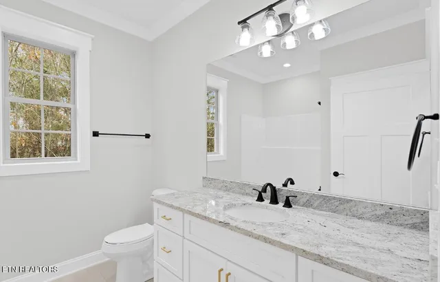 $719,900 | 154 Elokwa Way, Loudon, TN 37774