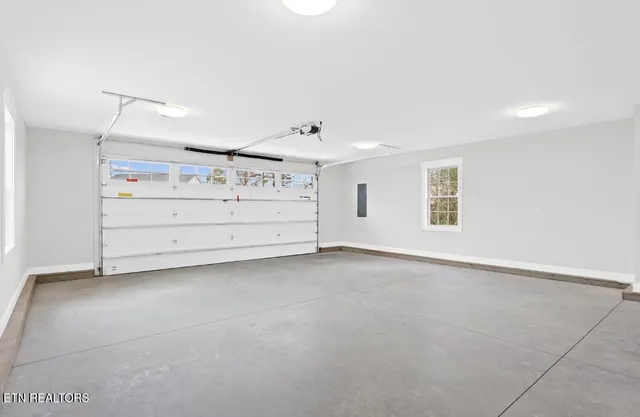 $719,900 | 154 Elokwa Way, Loudon, TN 37774