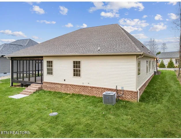 $719,900 | 154 Elokwa Way, Loudon, TN 37774