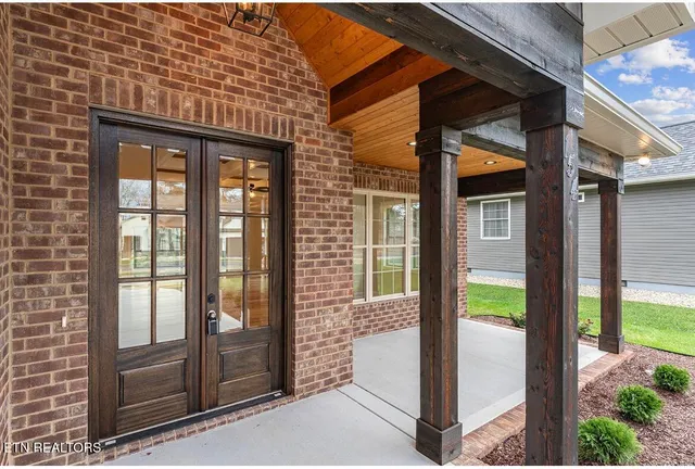 $719,900 | 154 Elokwa Way, Loudon, TN 37774