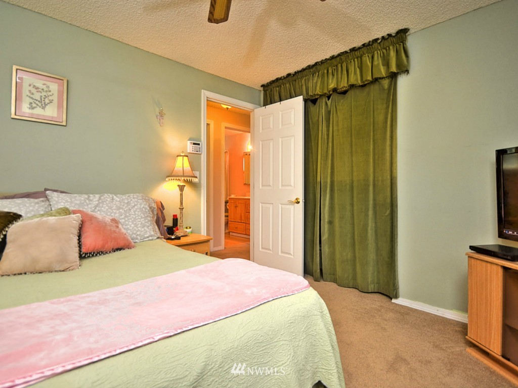 21404 6th Avenue West Bothell, WA 98021 - Photo 11 of 23