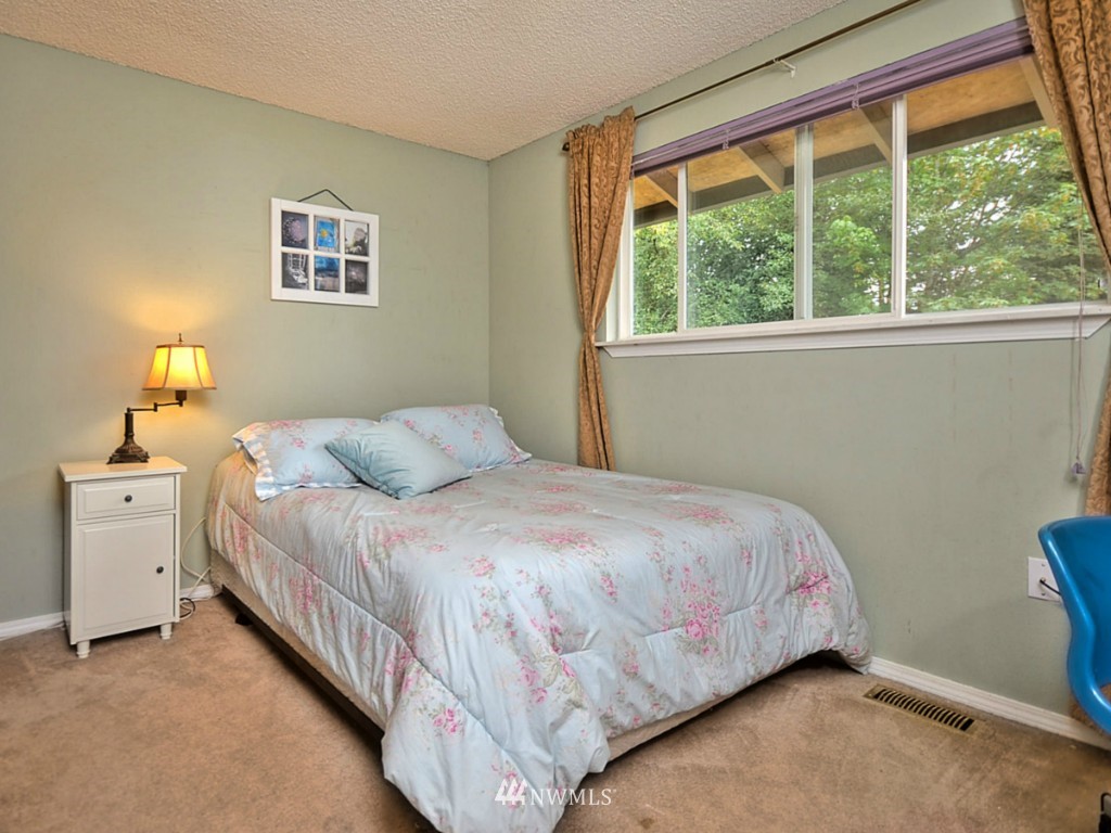 21404 6th Avenue West Bothell, WA 98021 - Photo 12 of 23