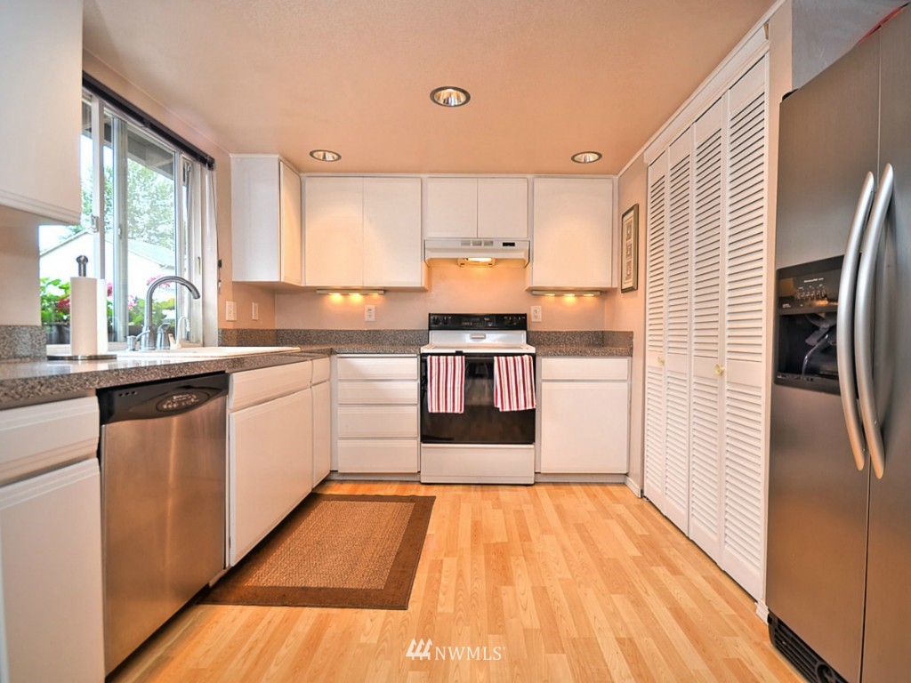 21404 6th Avenue West Bothell, WA 98021 - Photo 6 of 23