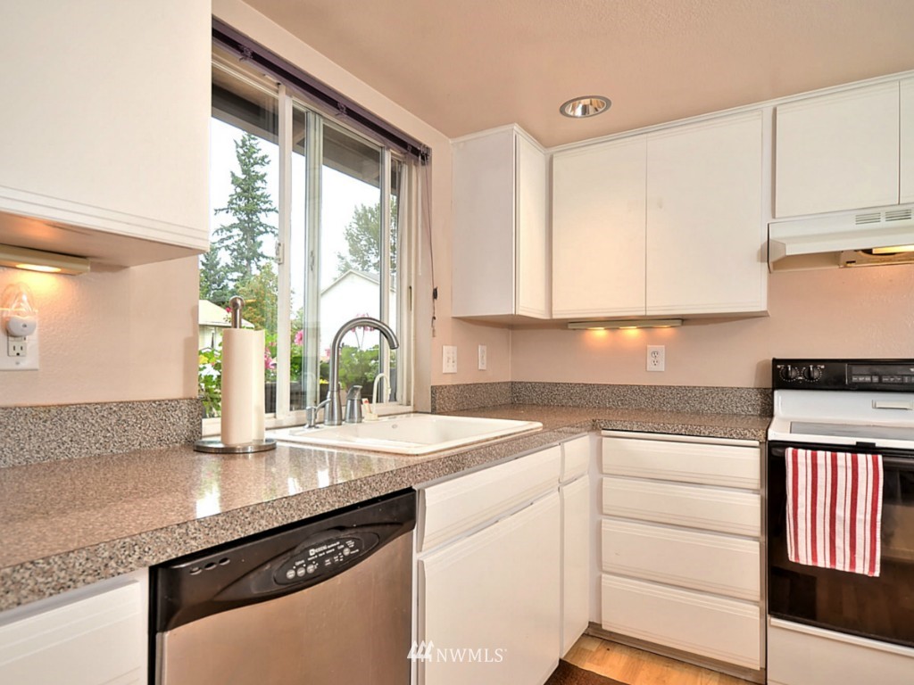 21404 6th Avenue West Bothell, WA 98021 - Photo 8 of 23