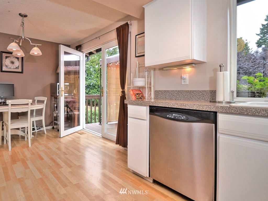 21404 6th Avenue West Bothell, WA 98021 - Photo 9 of 23