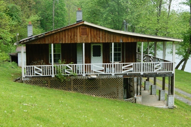916 Briarcliff Road Hinton, WV 25951 - Photo 3 of 39 Briarcliff on the Greenbrier