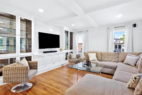 $1,299,000 | 23 Foster Avenue, Malverne, NY 11565