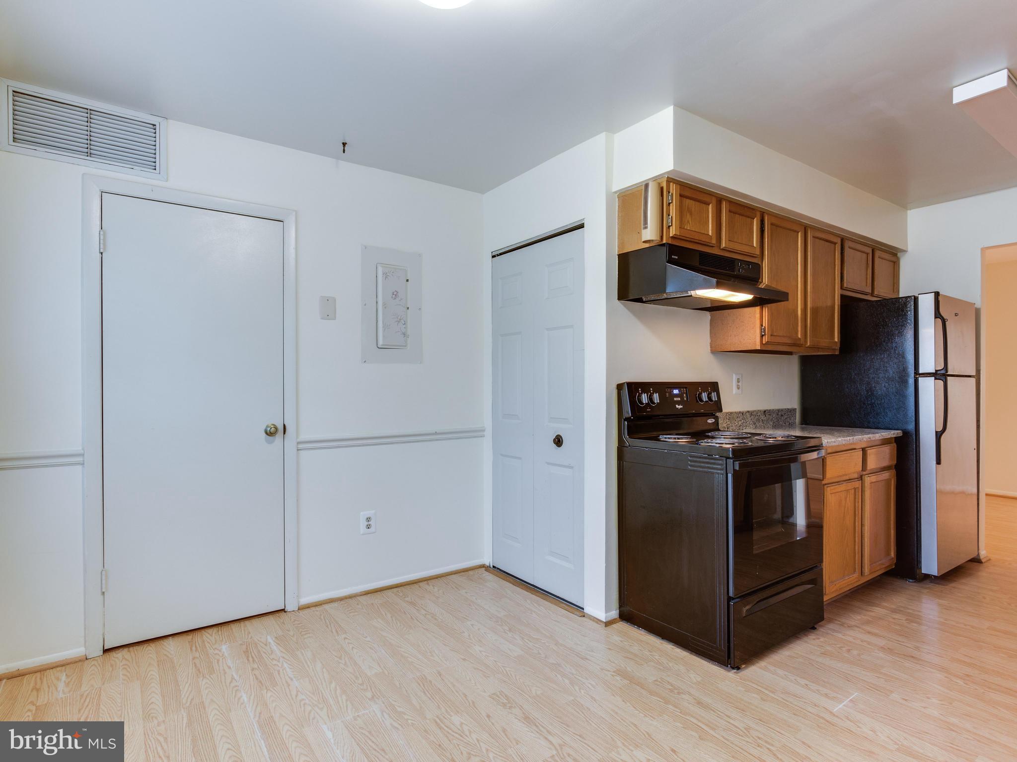13113 Conductor Way, Unit 239 Silver Spring, MD 20904 - Photo 15 of 30 Kitchen