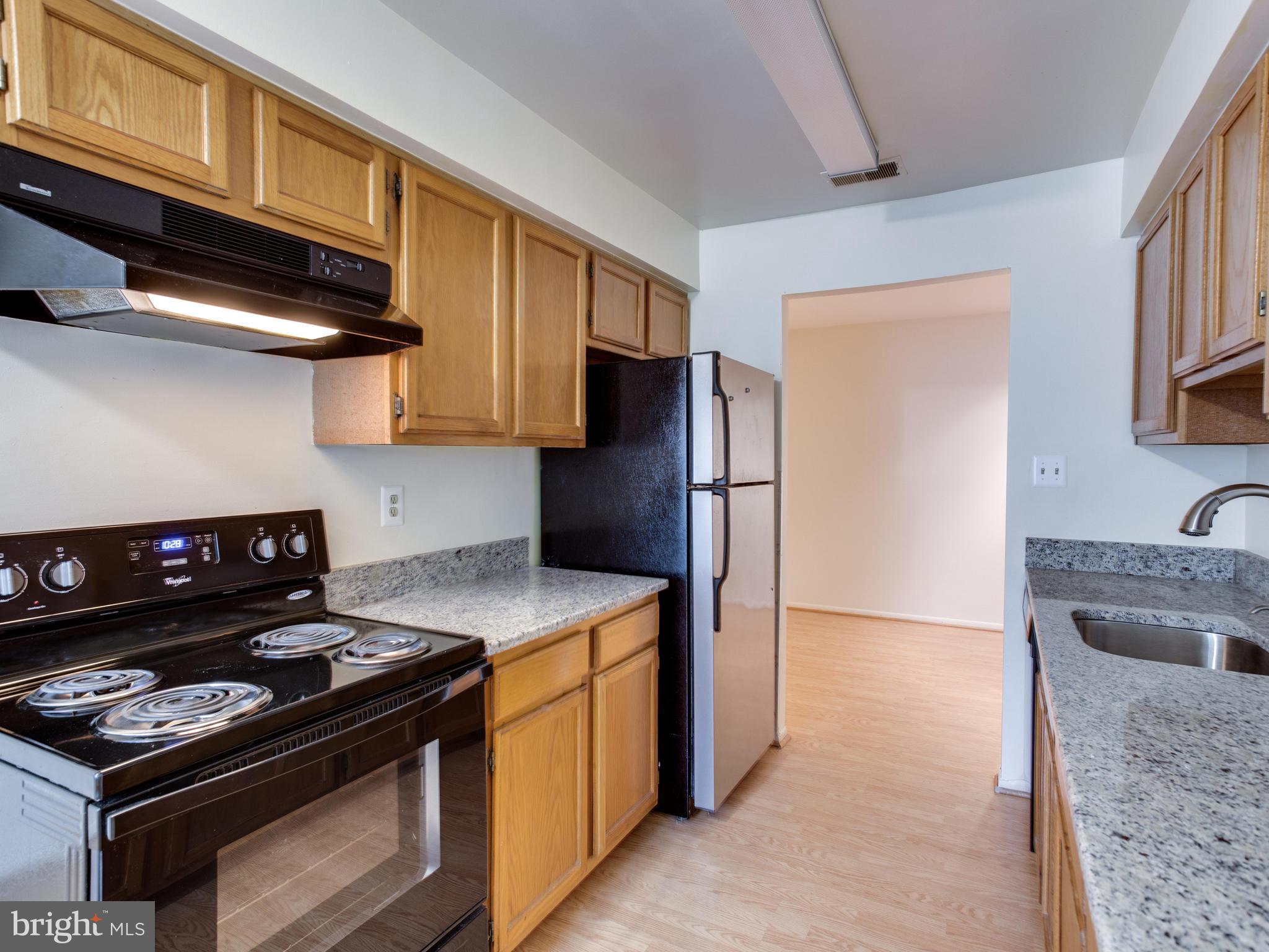 13113 Conductor Way, Unit 239 Silver Spring, MD 20904 - Photo 16 of 30 Kitchen
