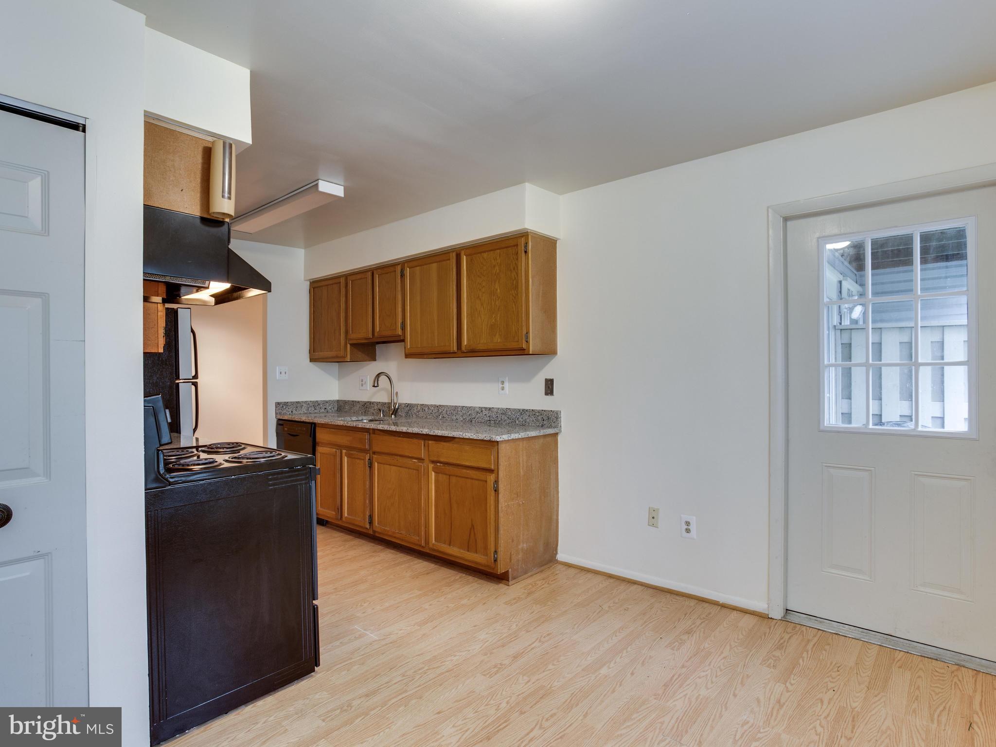 13113 Conductor Way, Unit 239 Silver Spring, MD 20904 - Photo 18 of 30 Kitchen