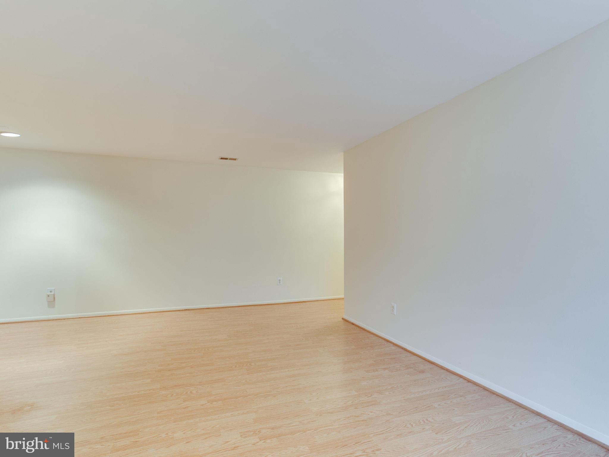13113 Conductor Way, Unit 239 Silver Spring, MD 20904 - Photo 8 of 30 Dining Room