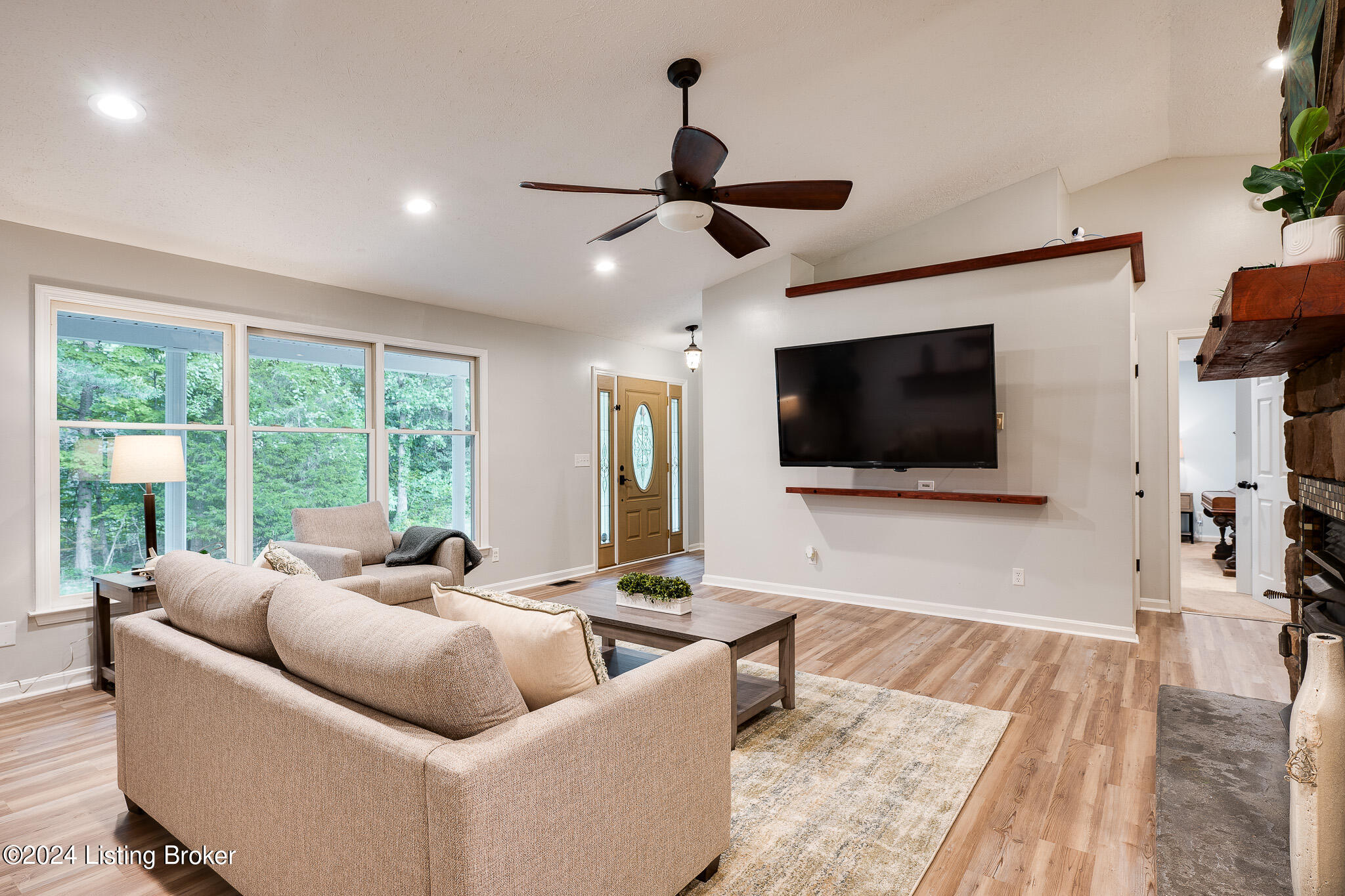 468 Wilderness Road Brooks, KY 40109 - Photo 5 of 61 Living Room