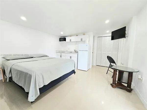 $1,200 | 3880 Northwest 2nd Street, Miami, FL 33126