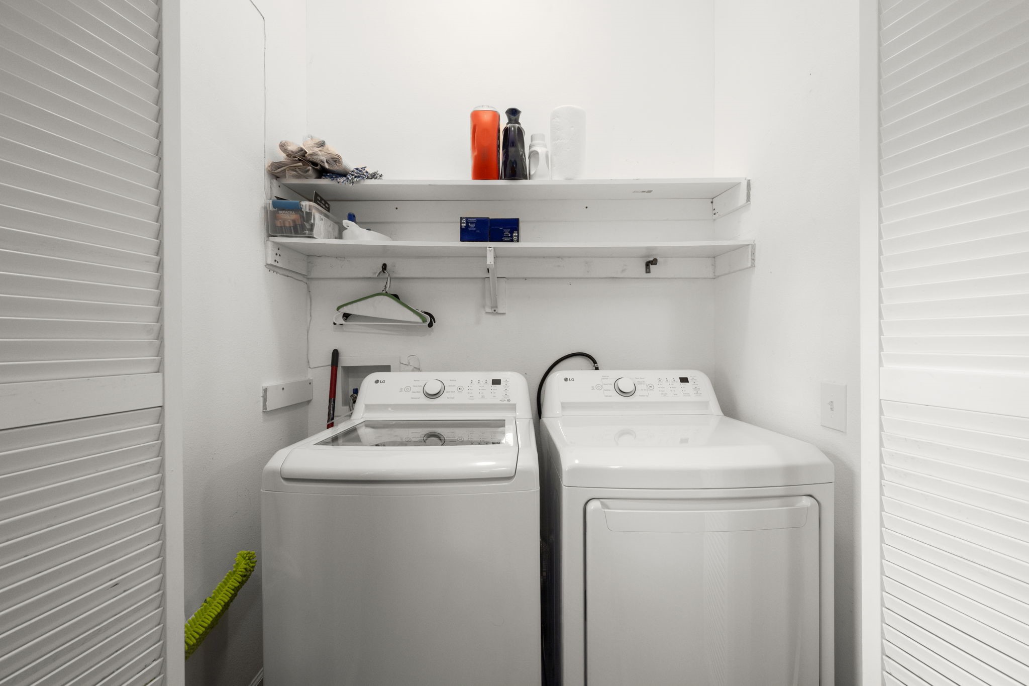 10871 Coaster Lane Conroe, TX 77306 - Photo 13 of 37 Interior utility room off of the kitchen
