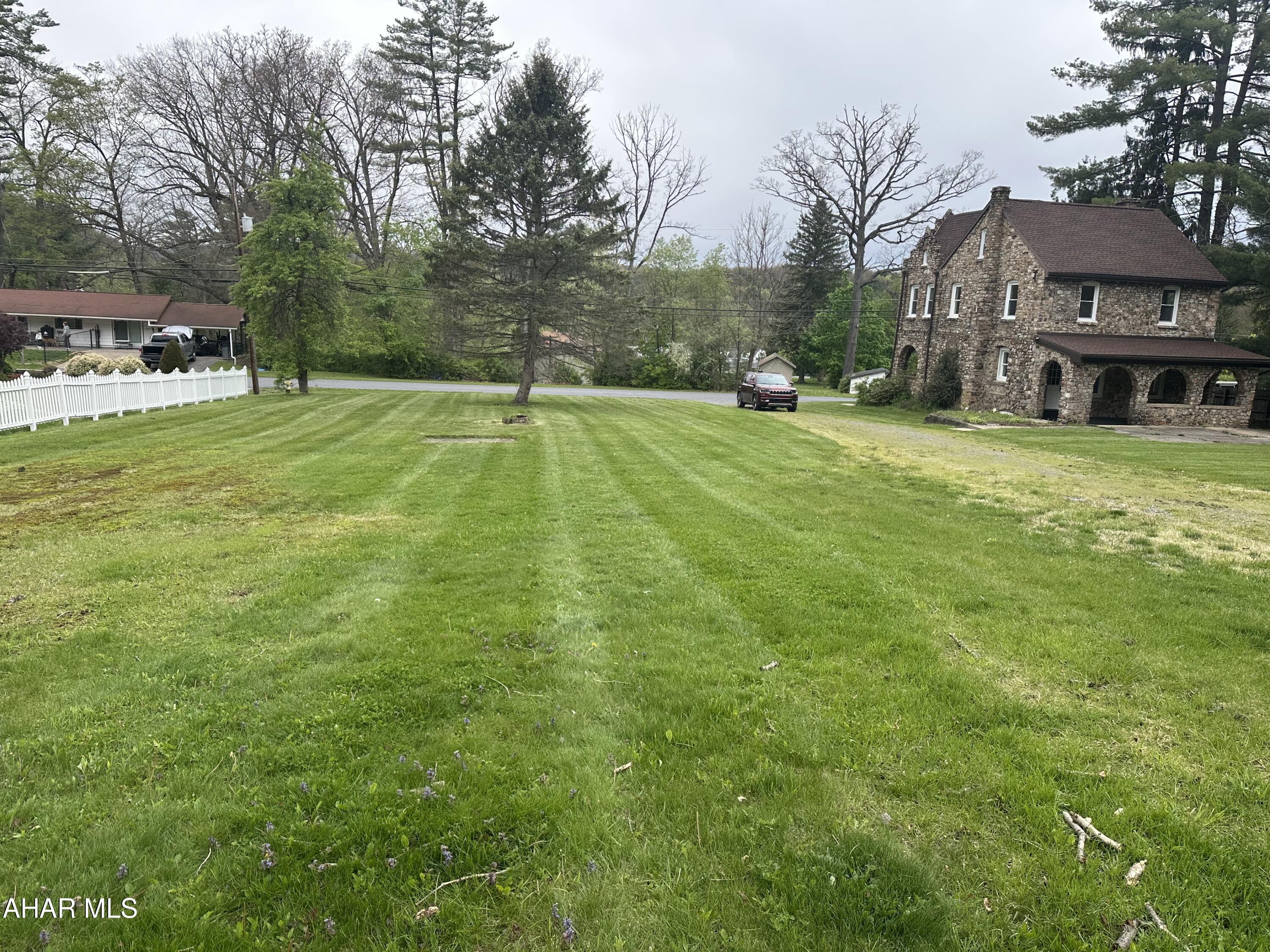 1761 Princeton Road Altoona, PA 16602 - Photo 20 of 22