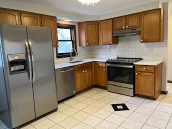 21-2 Rice Lane Worcester, MA 01604 - Photo 2 of 10 Gallery Image 2