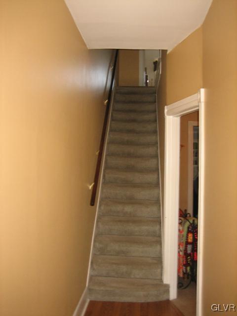 318 Spring Street Bethlehem, PA 18018 - Photo 3 of 10 Gallery Image 3