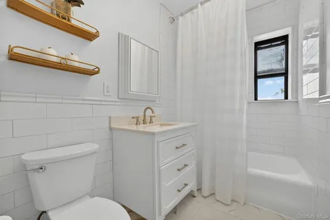 $255,000 | 412 Munro Avenue, Unit 4F, Mamaroneck, NY 10543