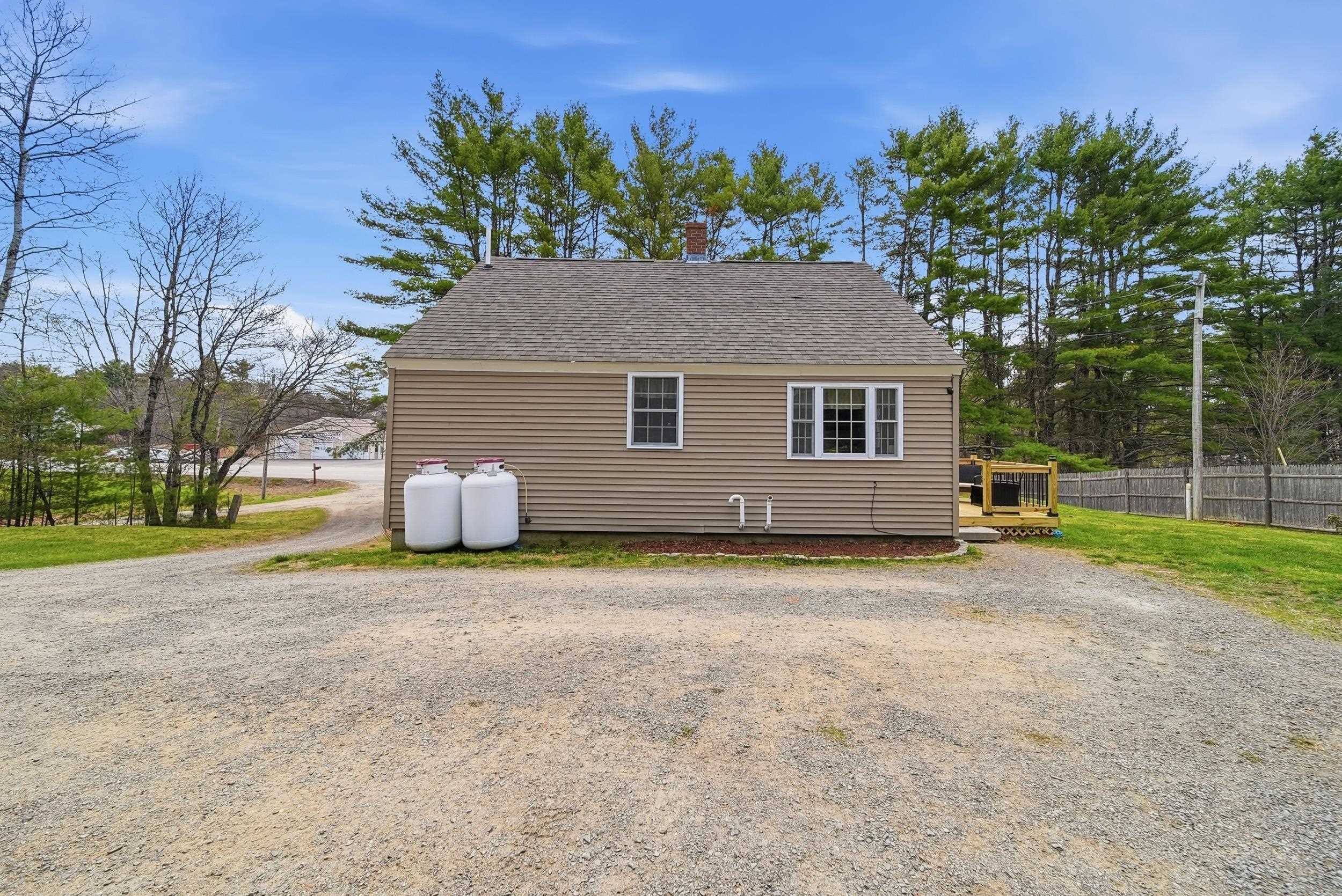 369 Suncook Valley Road Chichester, NH 03258 - Photo 4 of 36 Gallery Image 4