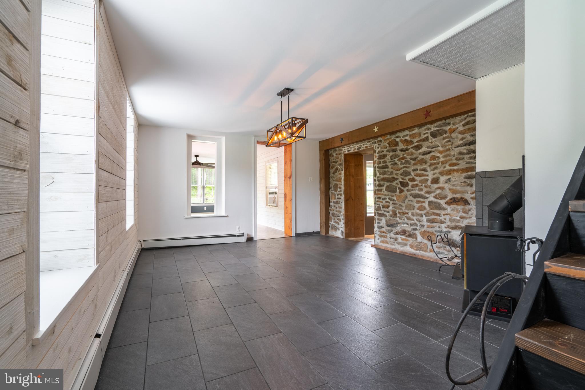 2050 Upper Ridge Road Green Lane, PA 18054 - Photo 7 of 56