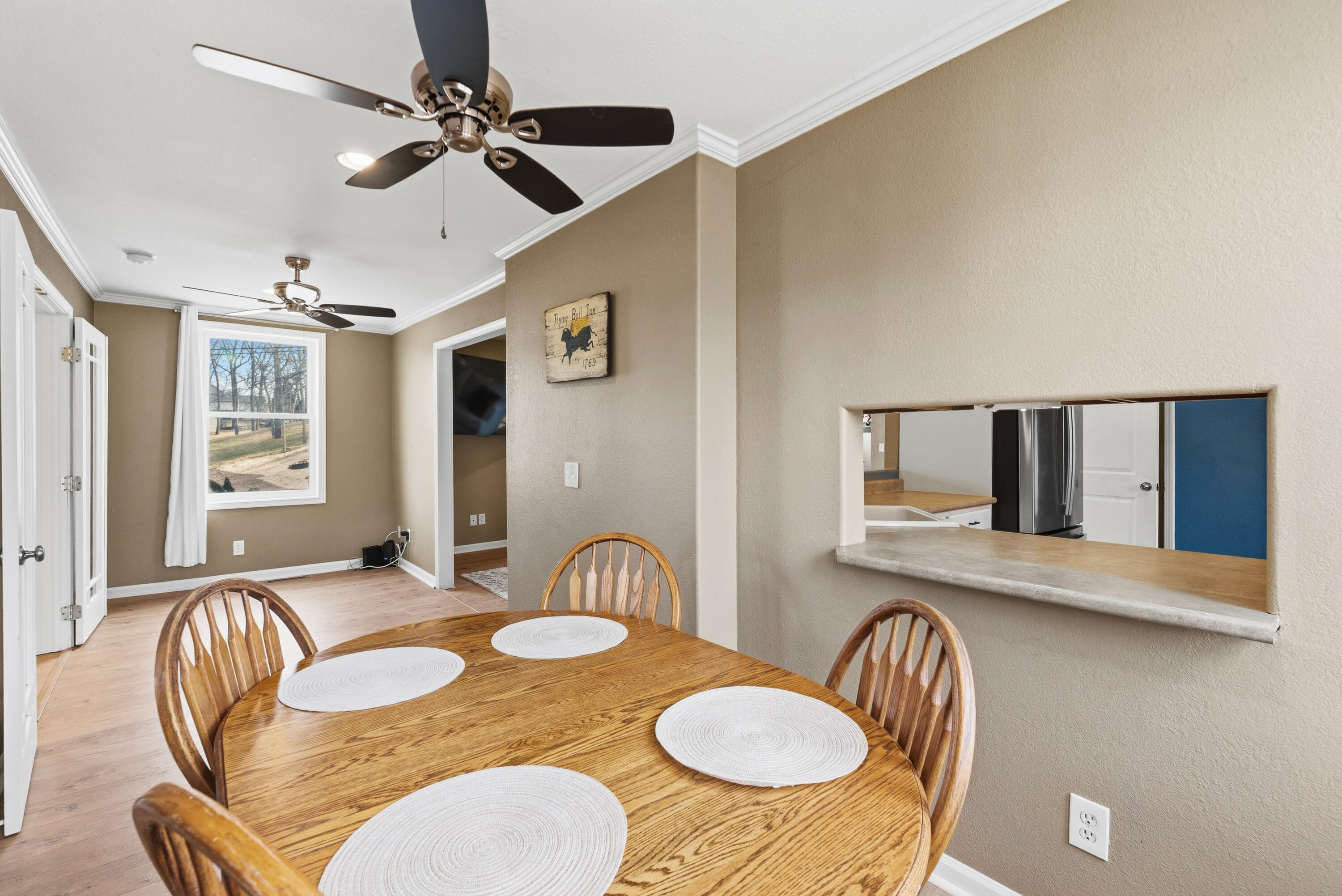 131 Maple Avenue Pewaukee, WI 53072 - Photo 15 of 36 Dining Area