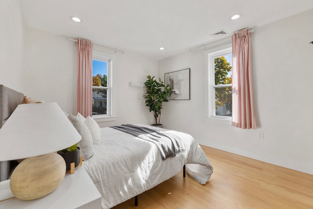 303 Russett Road Brookline, MA 02467 - Photo 18 of 34 Gallery Image 18