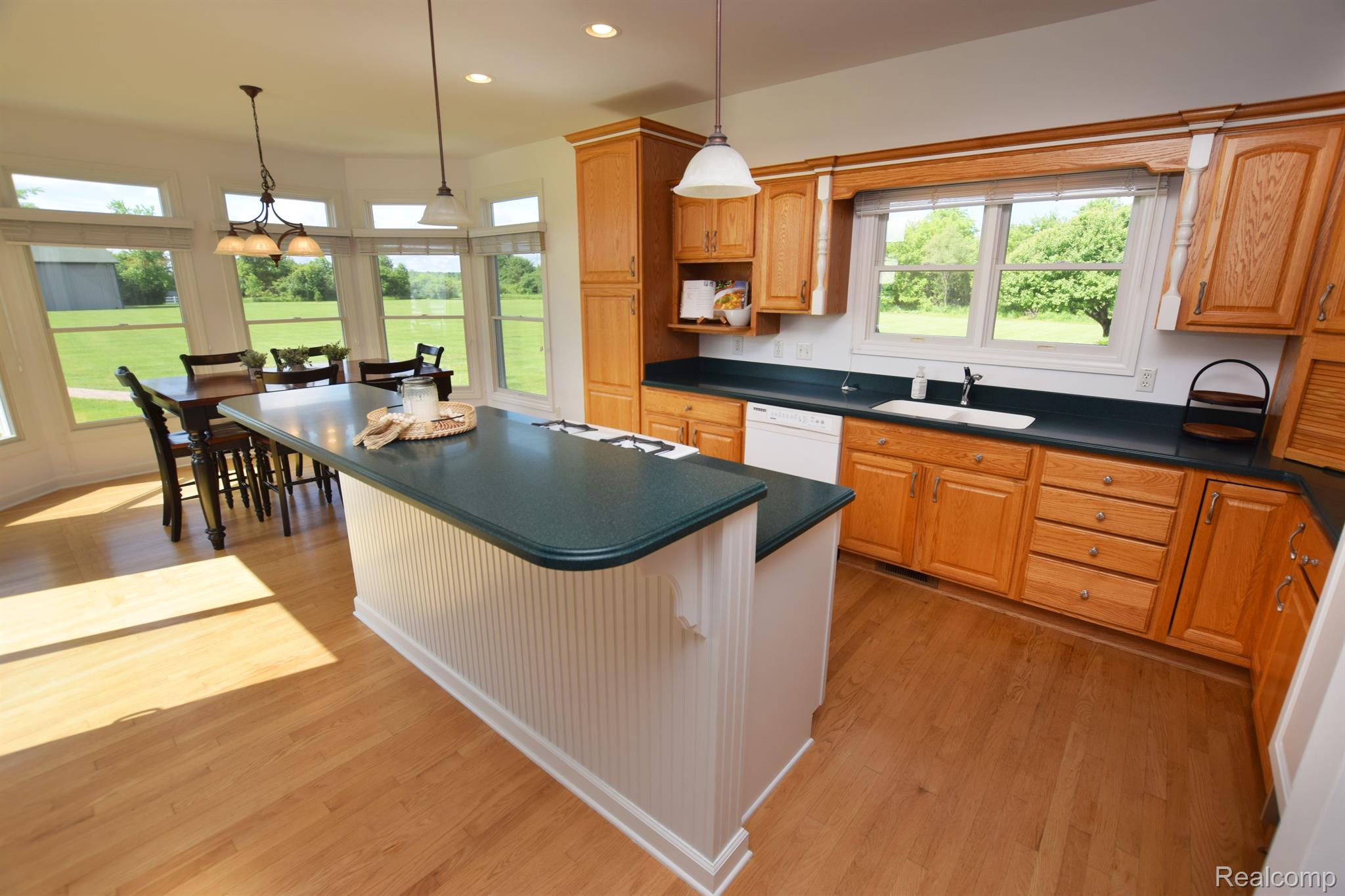 1417 Reid Road Flint, MI 48507 - Photo 10 of 39 Kitchen and Dining Area