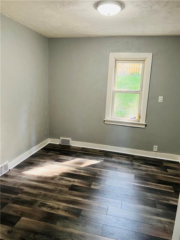 425 Bon Air Road Pittsburgh, PA 15235 - Photo 5 of 17 Gallery Image 5