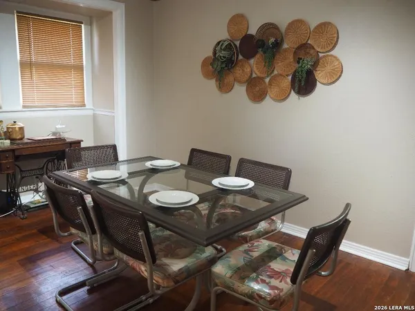 $1,600 | 1331 West Wildwood Drive, San Antonio, TX 78201